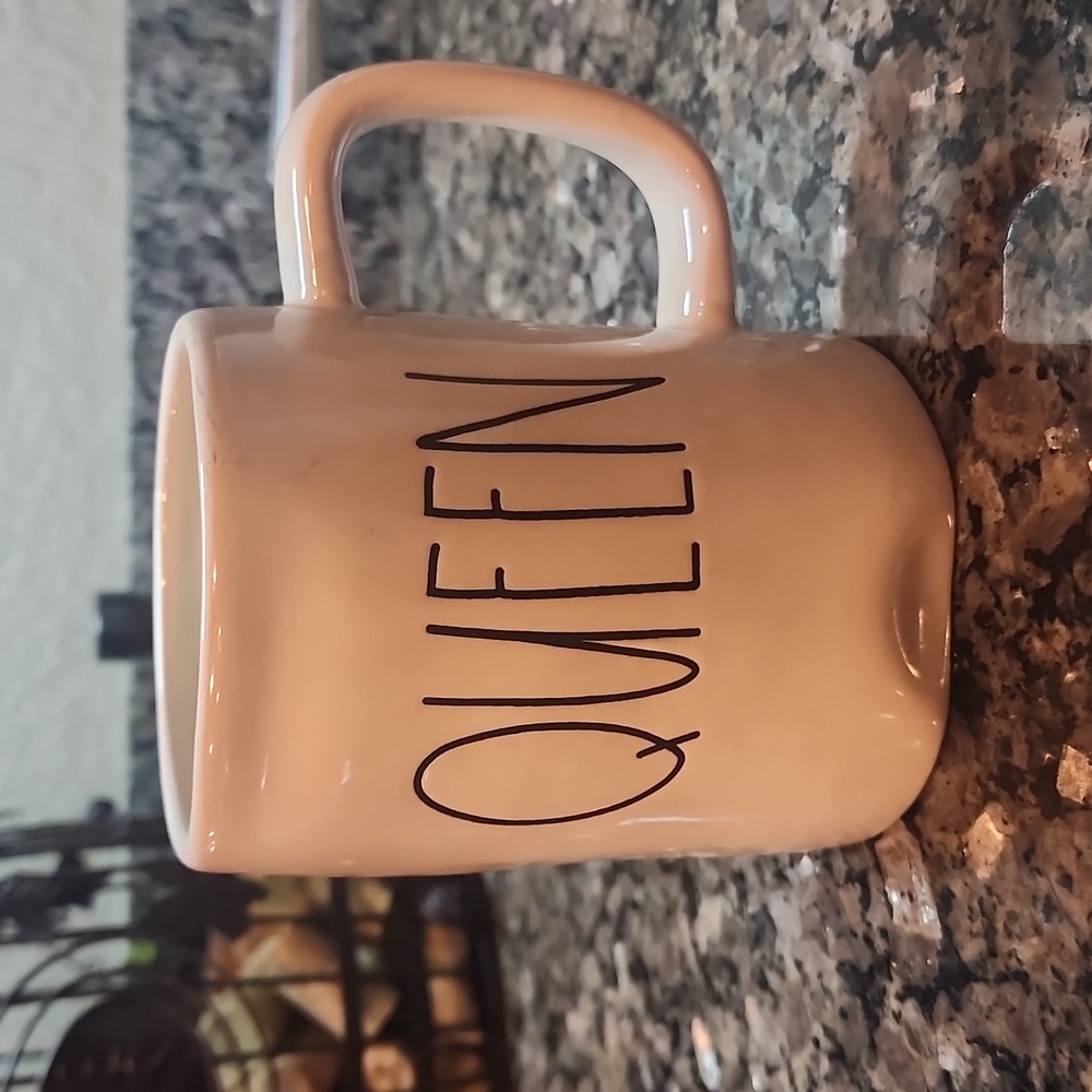 Rae dunn queen mug